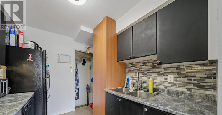 11-1675 Heatherington Road, Ottawa, ON, K1V 8V8 - 9