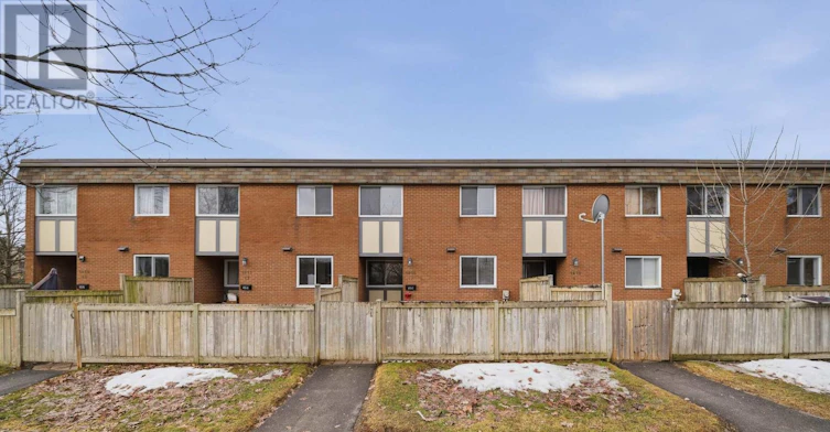 11-1675 Heatherington Road, Ottawa, ON, K1V 8V8
