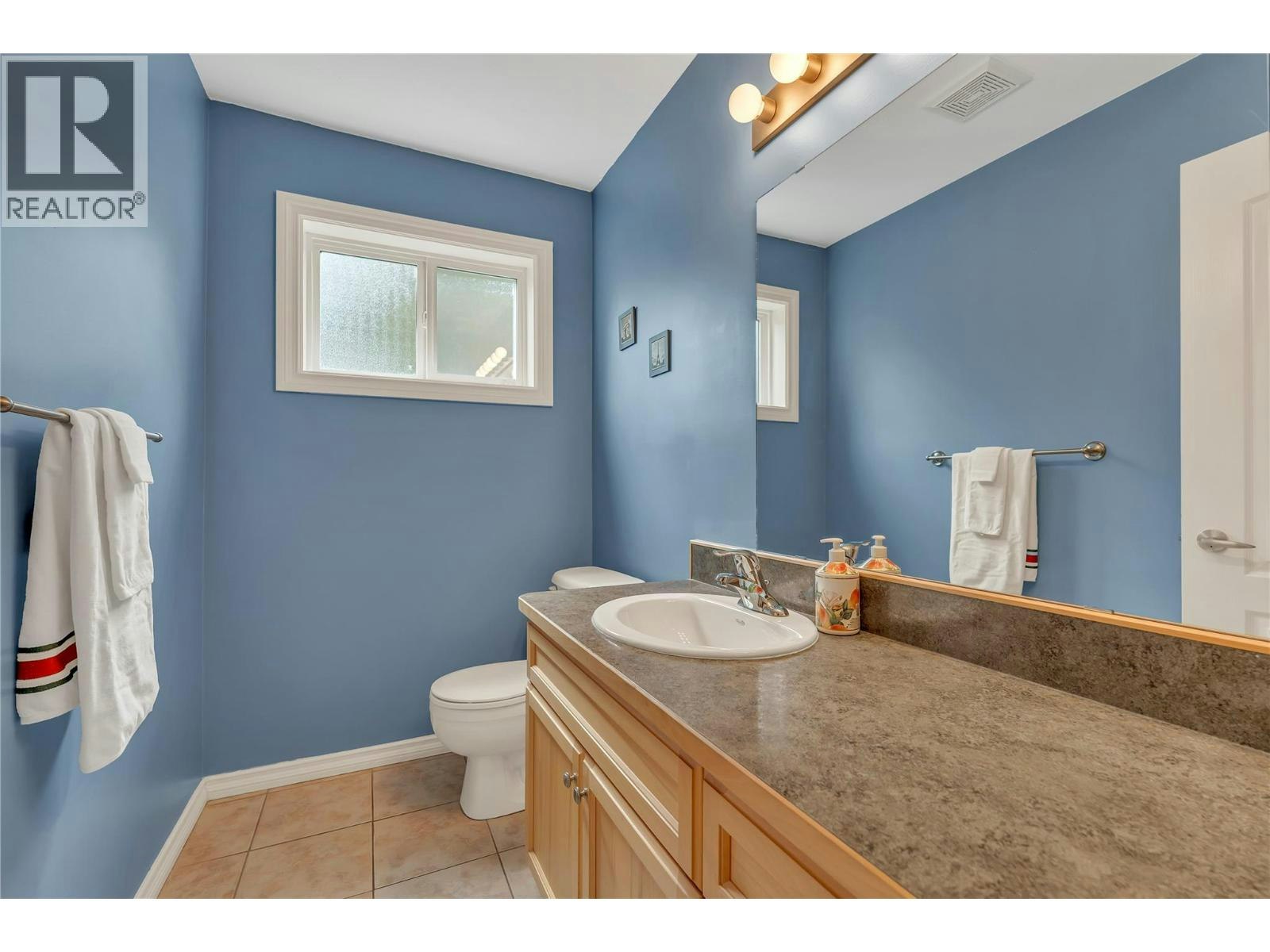 103-849 Winnipeg Street, Penticton, BC, V2N 5N4 - 16