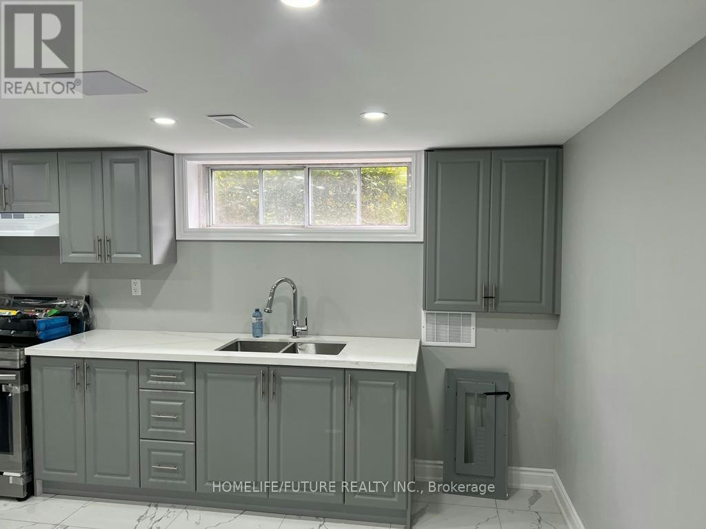 BSMT-134 Applefield Drive, Toronto, ON, M1P 3Y2 - 16