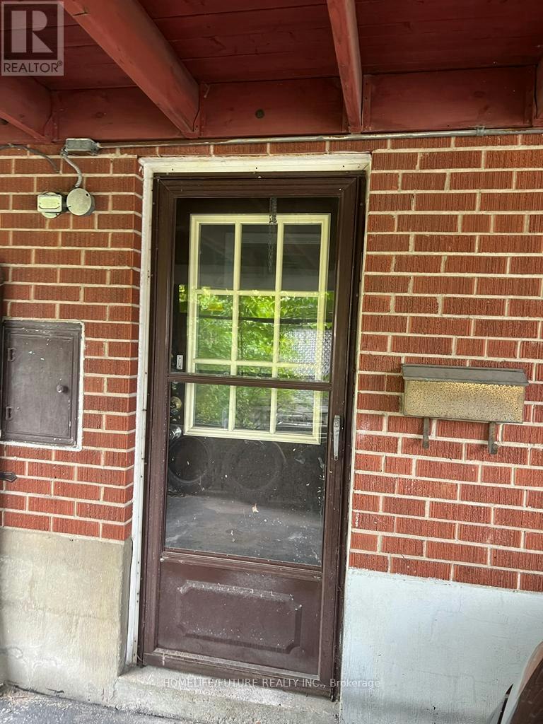BSMT-134 Applefield Drive, Toronto, ON, M1P 3Y2 - 17