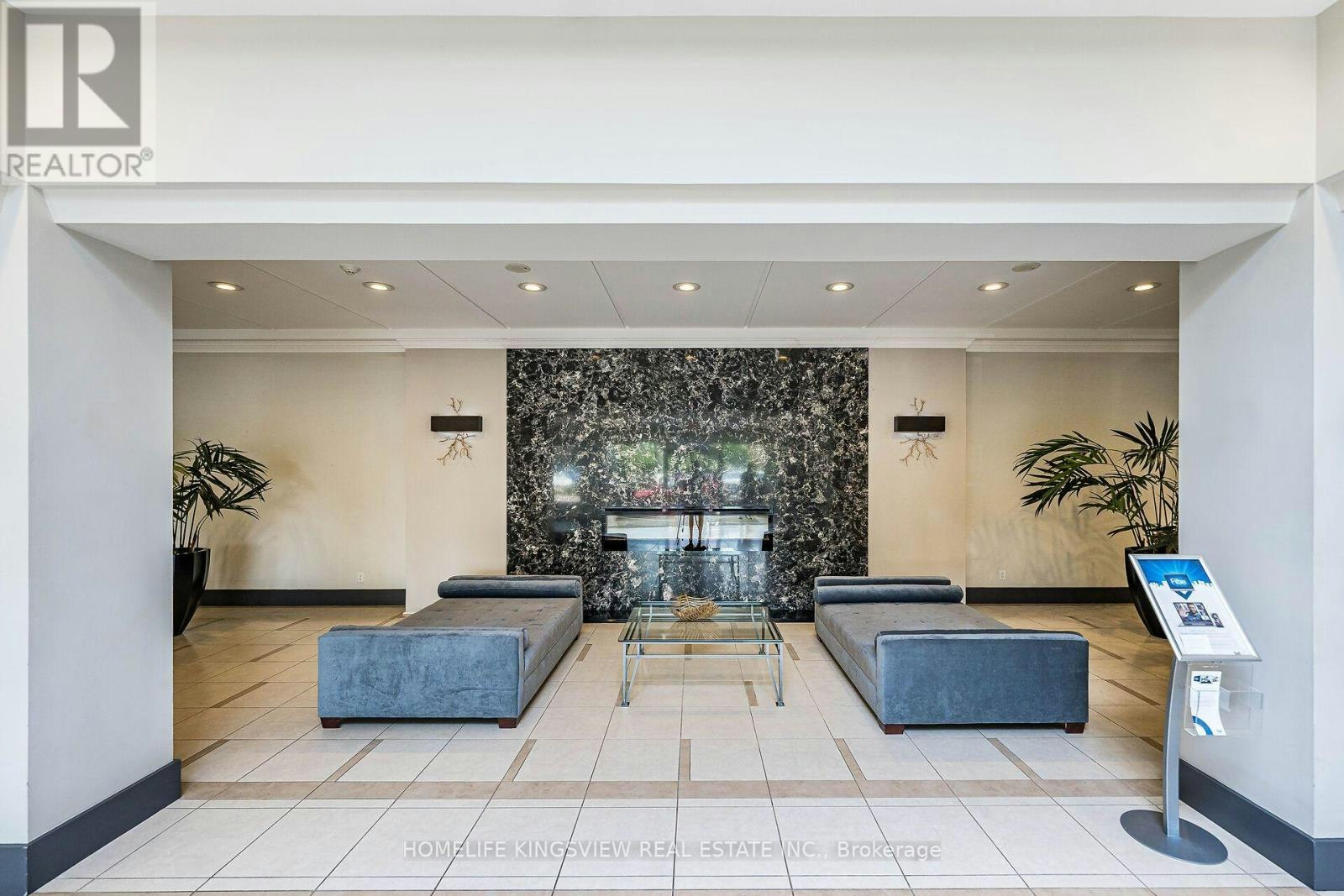1104-60 Disera Drive, Vaughan, ON, L4J 9G1 - 2