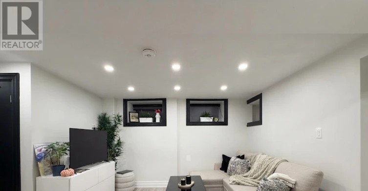 4-121 Sorauren Avenue, Toronto, ON, M6R 2E3 - 6