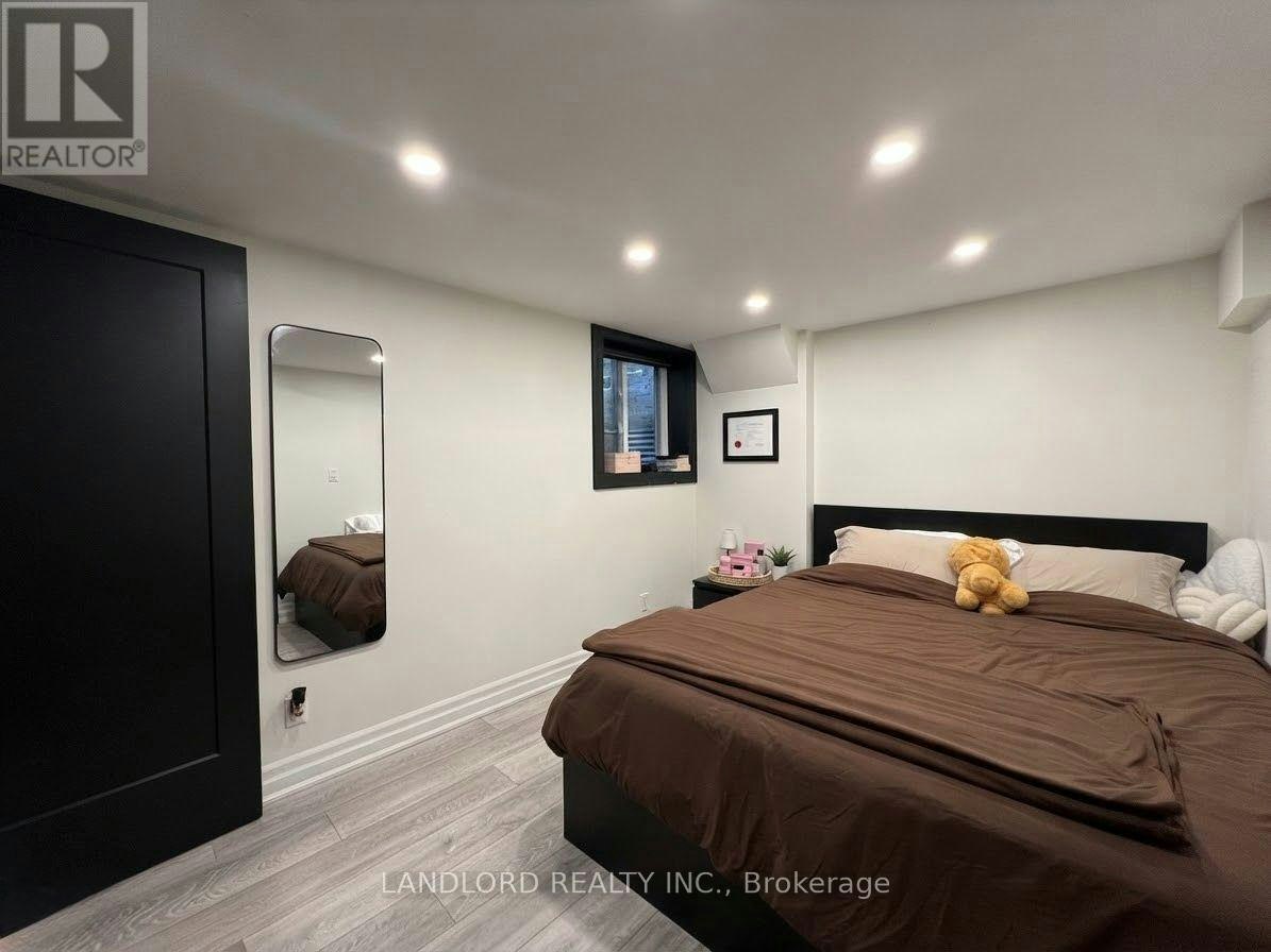 4-121 Sorauren Avenue, Toronto, ON, M6R 2E3 - 11