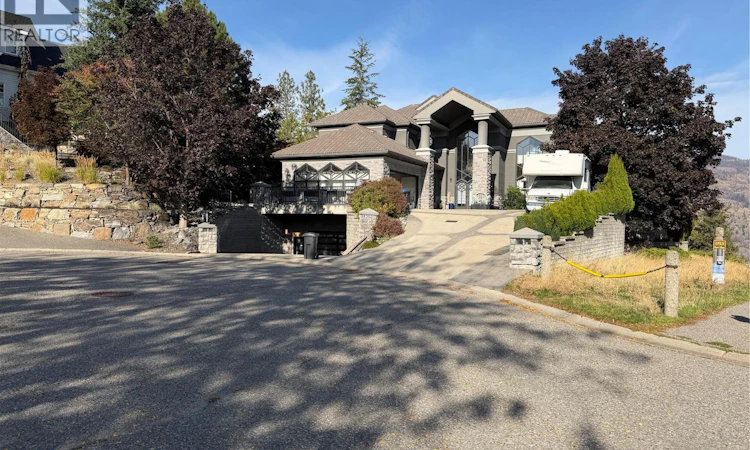 258 Camelot Court