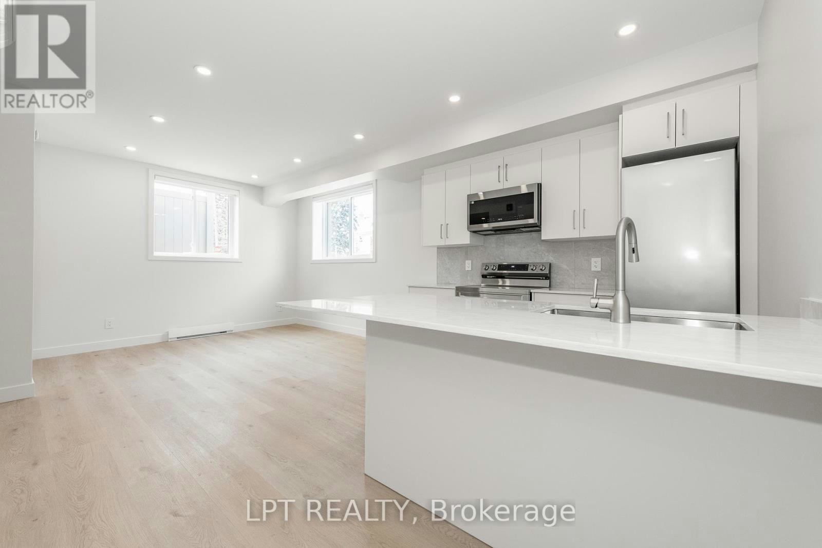 2-319 Shakespeare Street, Ottawa, ON, K1L 5M1 - 2