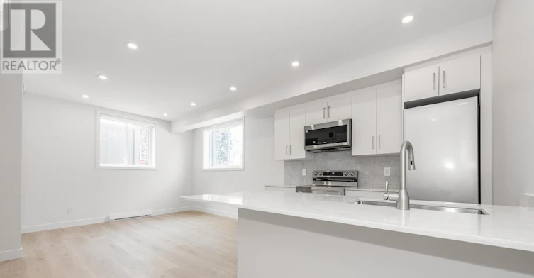 2-319 Shakespeare Street, Ottawa, ON, K1L 5M1 - 2