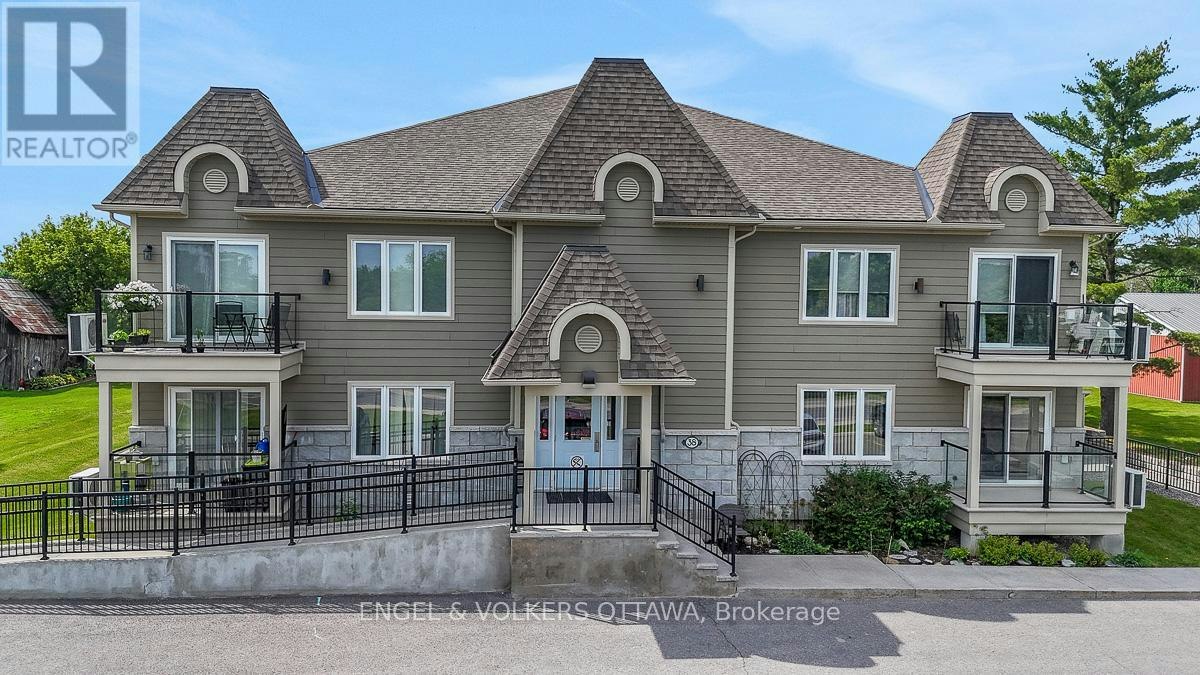 202-38 Charles Street, Monkland, ON, K0A 1R0