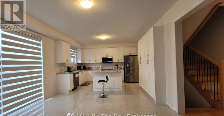 32 Rosanne Circle, Wasaga Beach, ON, L9Z 0N3 - 8