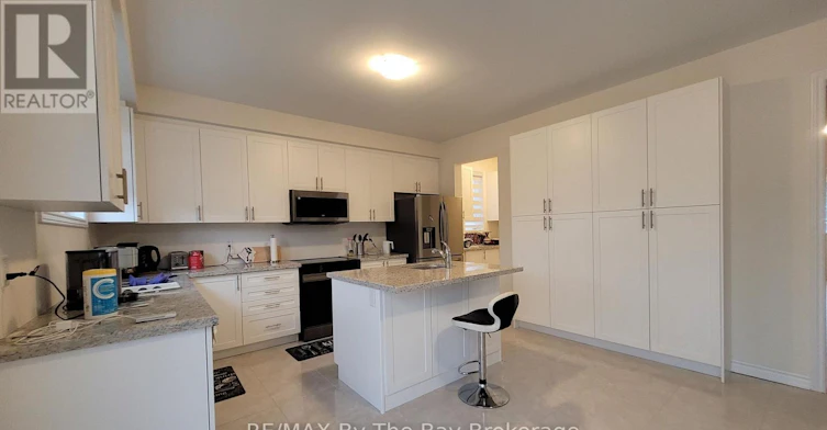32 Rosanne Circle, Wasaga Beach, ON, L9Z 0N3 - 9