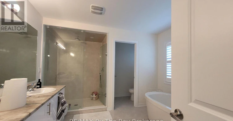 32 Rosanne Circle, Wasaga Beach, ON, L9Z 0N3 - 19