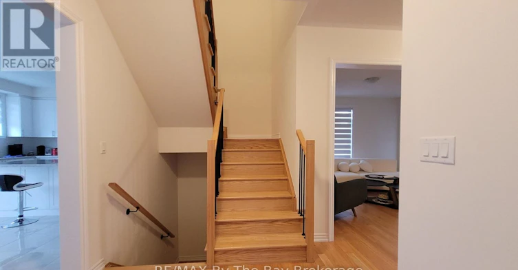 32 Rosanne Circle, Wasaga Beach, ON, L9Z 0N3 - 15