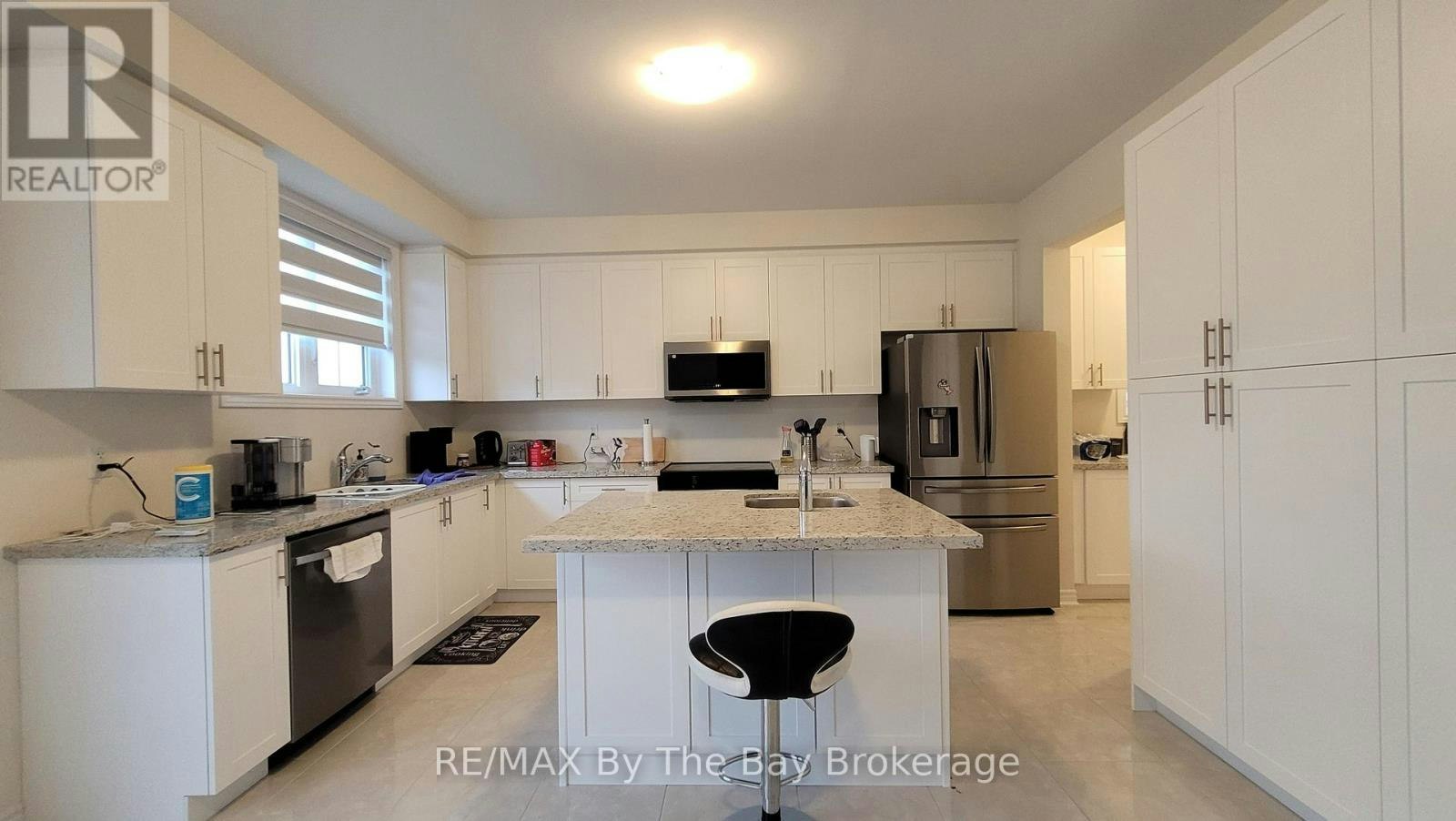32 Rosanne Circle, Wasaga Beach, ON, L9Z 0N3 - 10