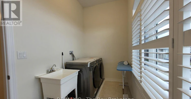 32 Rosanne Circle, Wasaga Beach, ON, L9Z 0N3 - 27