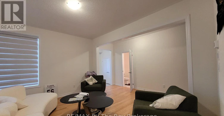 32 Rosanne Circle, Wasaga Beach, ON, L9Z 0N3 - 6