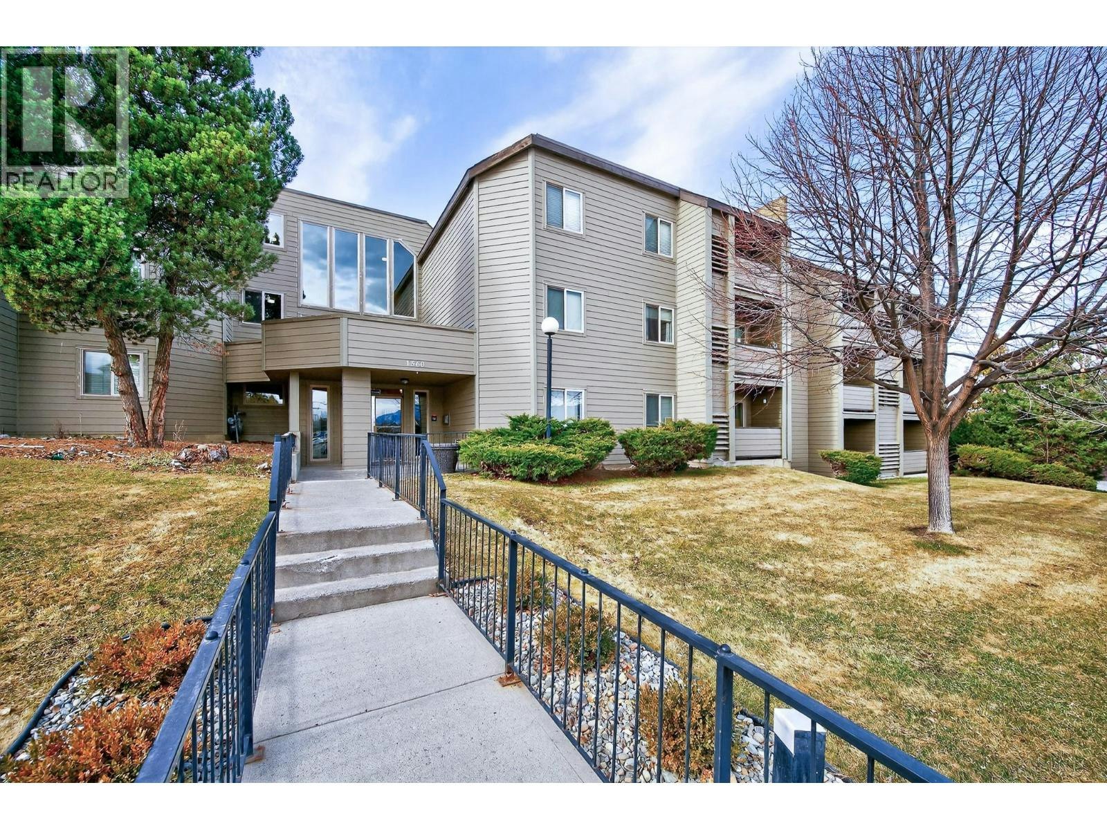 106-1560 Summit Drive, Kamloops, BC, V2E 1R5
