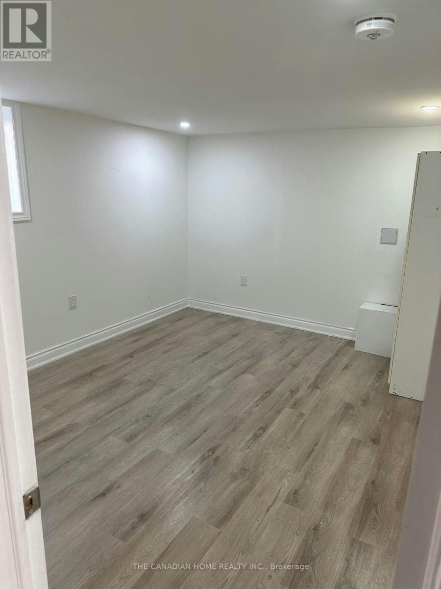 537 Oakwood Avenue, Oshawa, ON, L1G 2R1 - 8