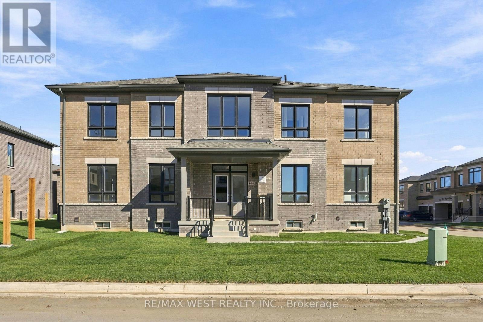 944 Apple Terrace, Milton, ON, L9E 2C5