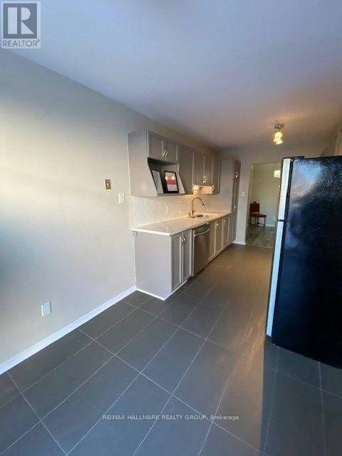 111 Cedarock Drive, Ottawa, ON, K2M 2H5 - 6