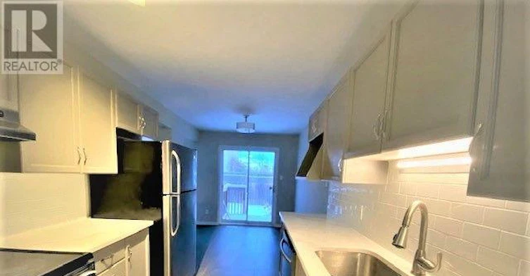 111 Cedarock Drive, Ottawa, ON, K2M 2H5 - 8
