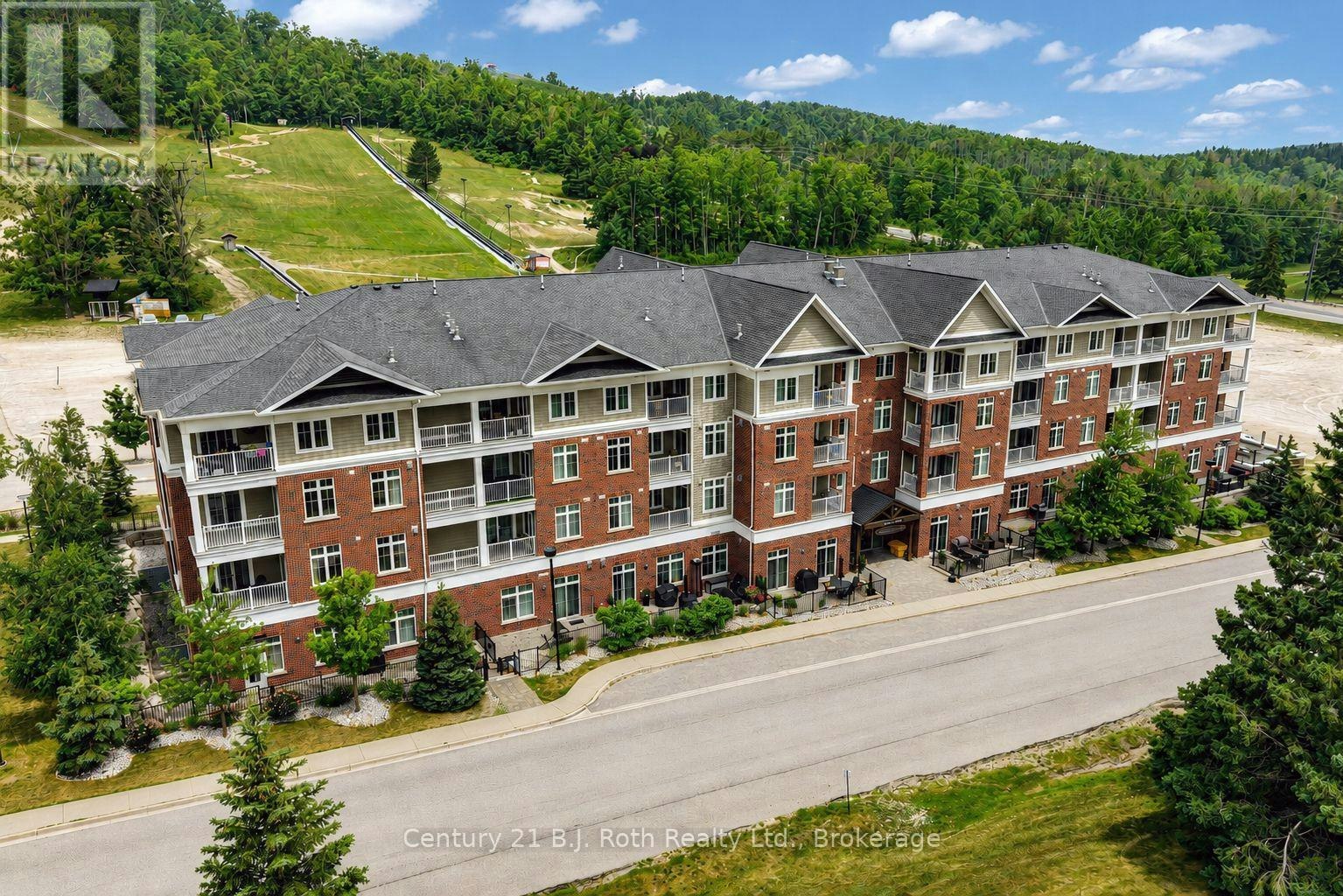 206-40 Horseshoe Boulevard, Oro-Medonte, ON, L4M 4Y8