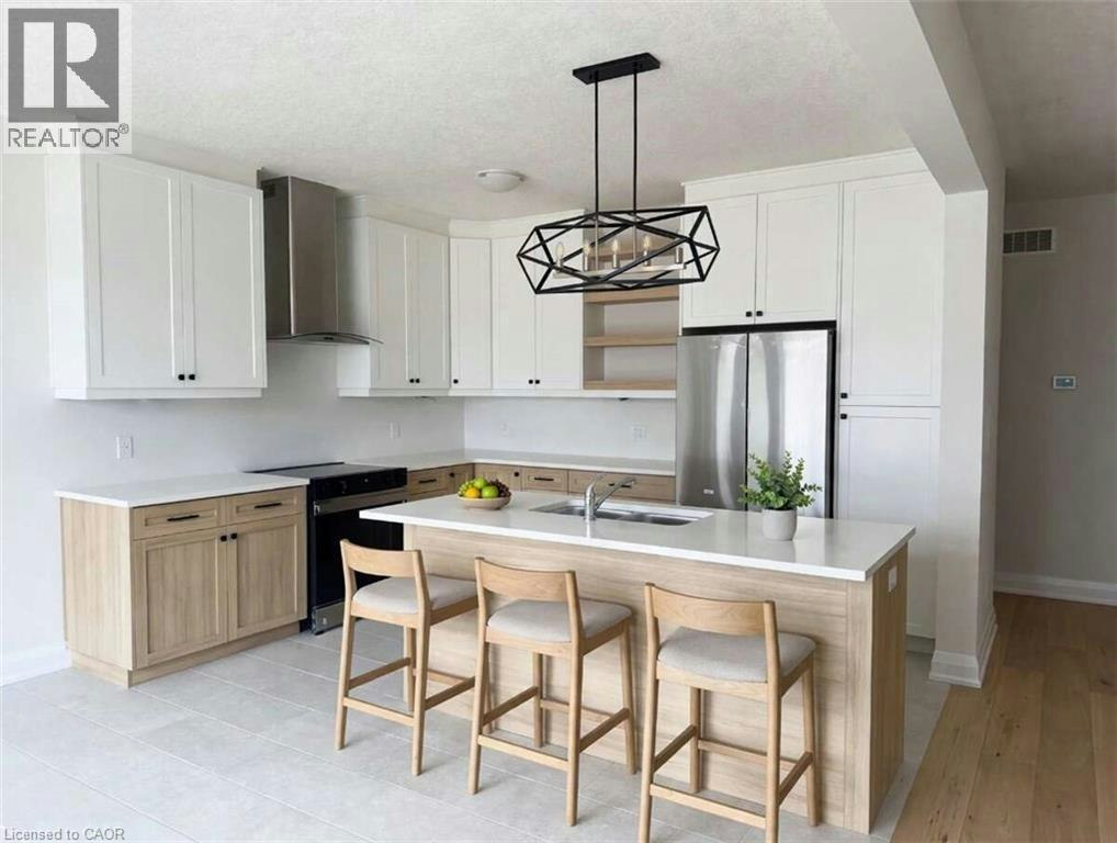 Upper-348 Canada Plum Street, Waterloo, ON, N2K 0H9 - 2