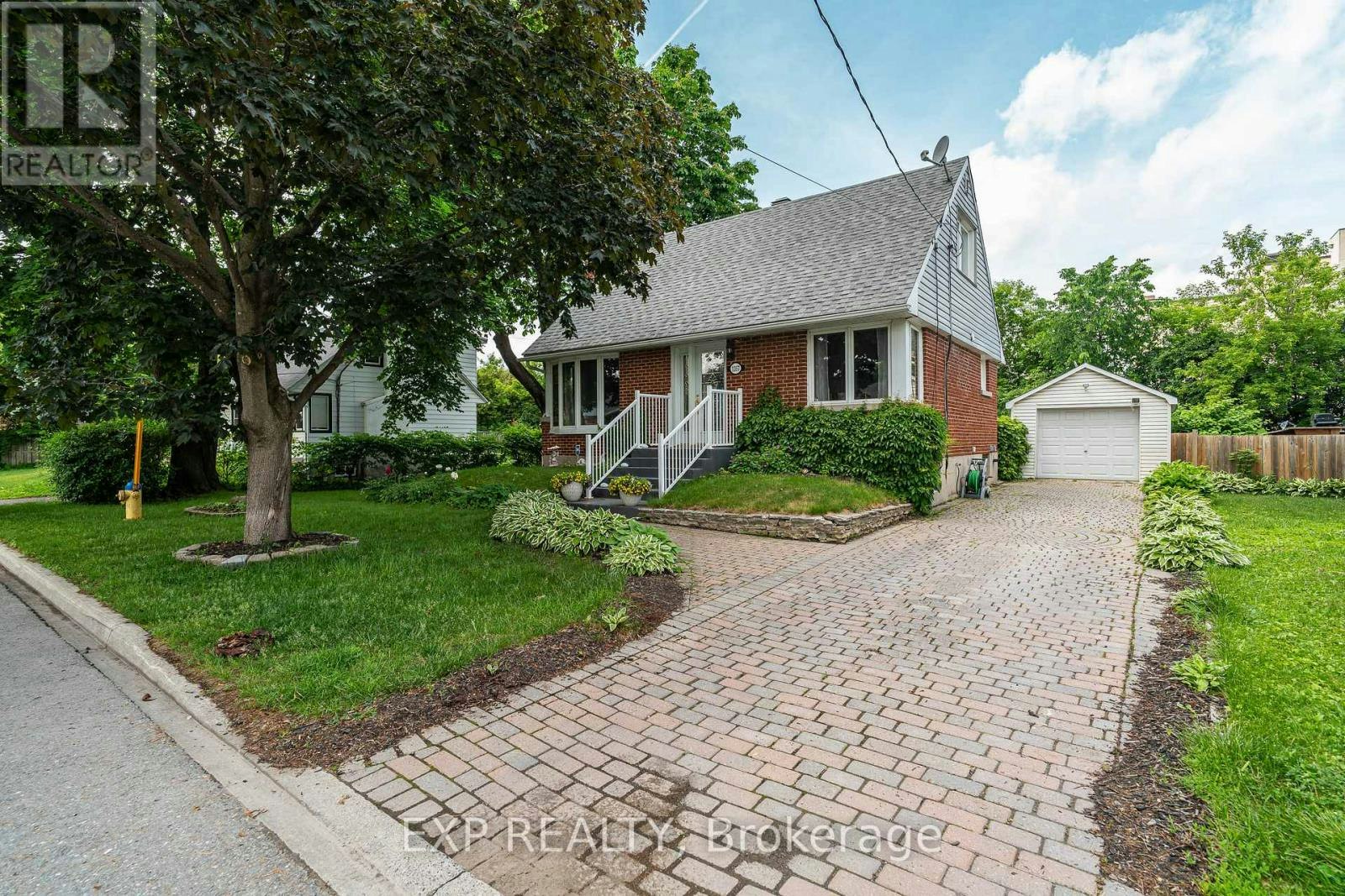 1357 Thames Street, Ottawa, ON, K1Z 7N3