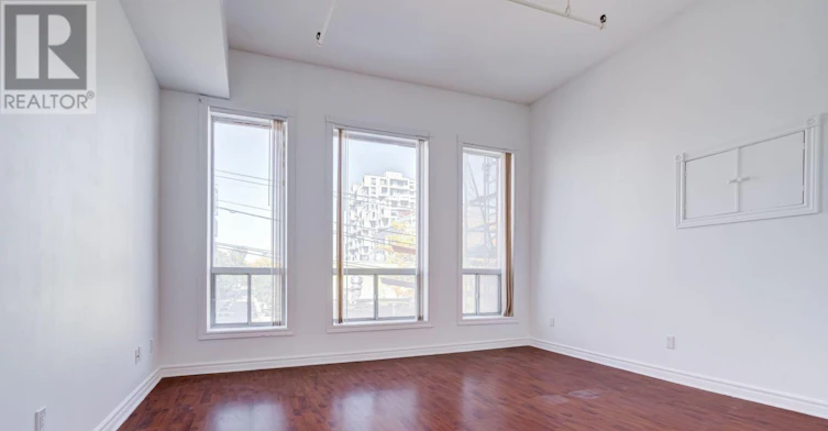 3RD FLOOR-493 Queen Street W, Toronto, ON, M5V 2B4