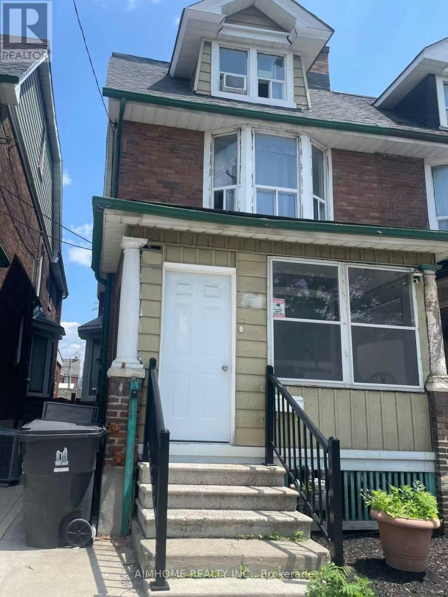 625 Bathurst Street, Toronto, ON, M5S 2R2