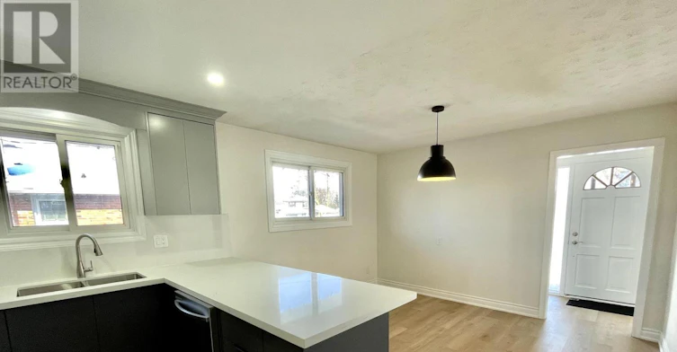 MAIN-38 Grandview Street S, Oshawa, ON, L1H 7C4 - 6