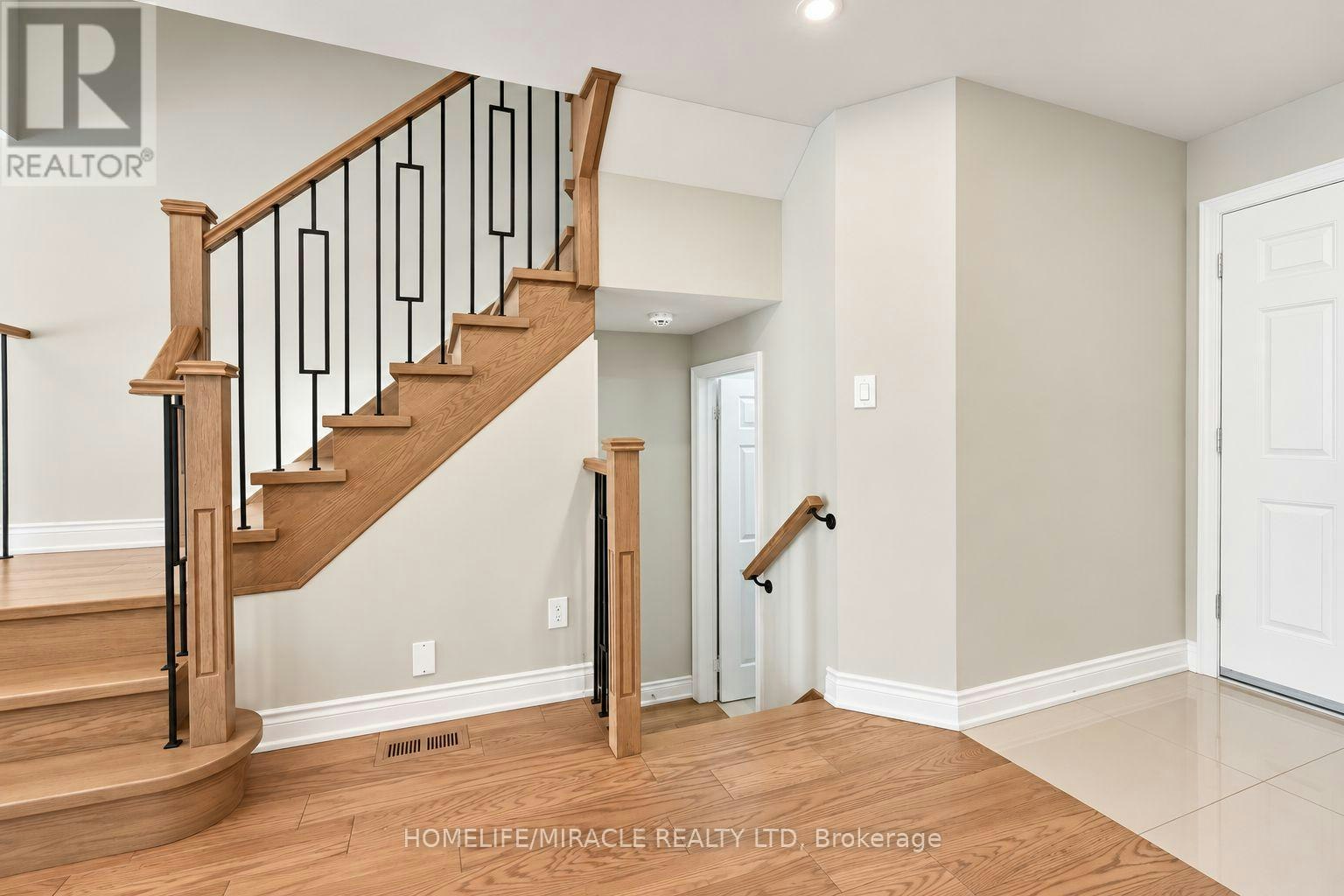 7683 Doverwood Drive, Mississauga, ON, L5N 8J1 - 7