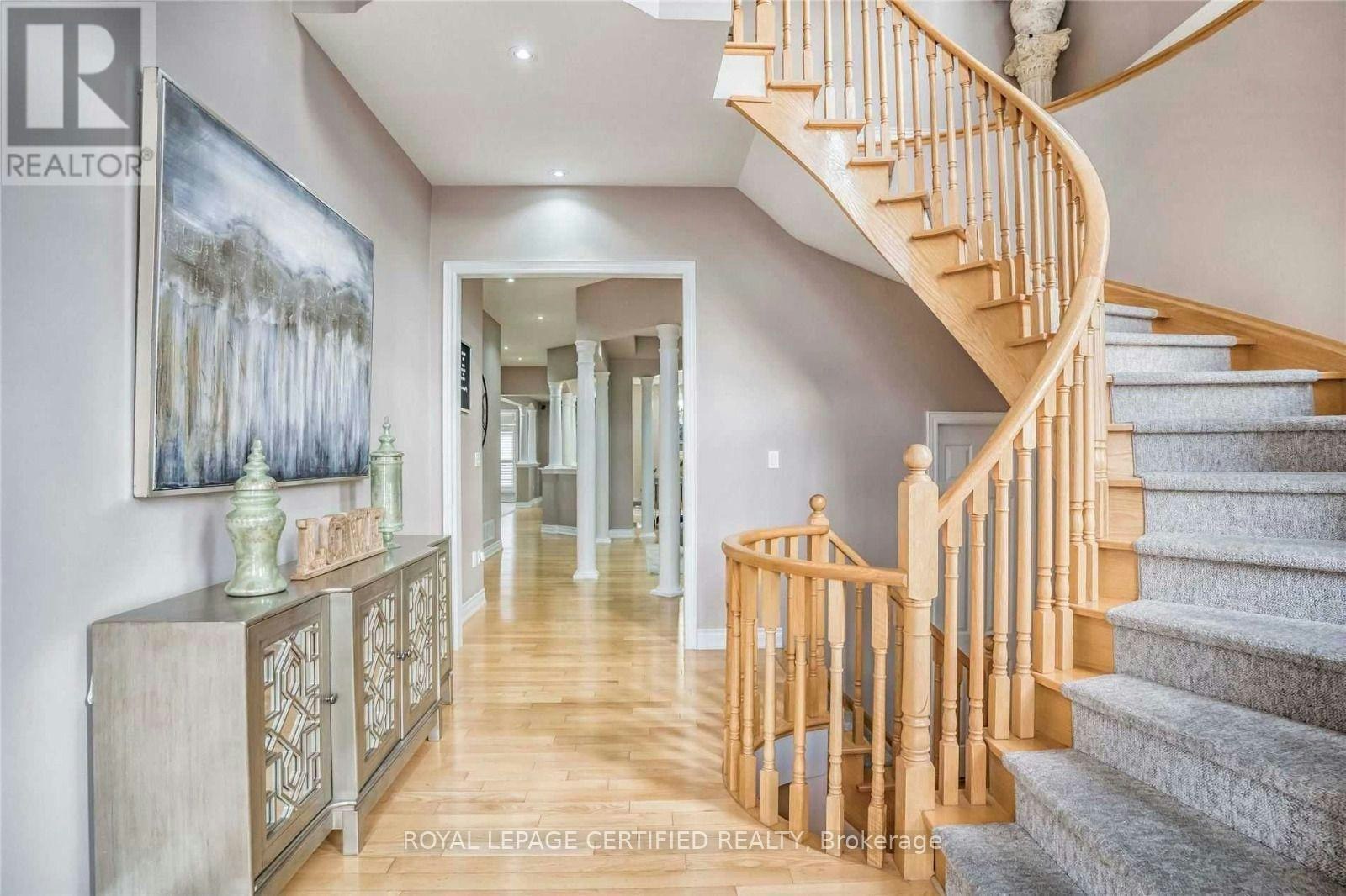 3274 Erin Centre Boulevard, Mississauga, ON, L5M 0K9 - 3