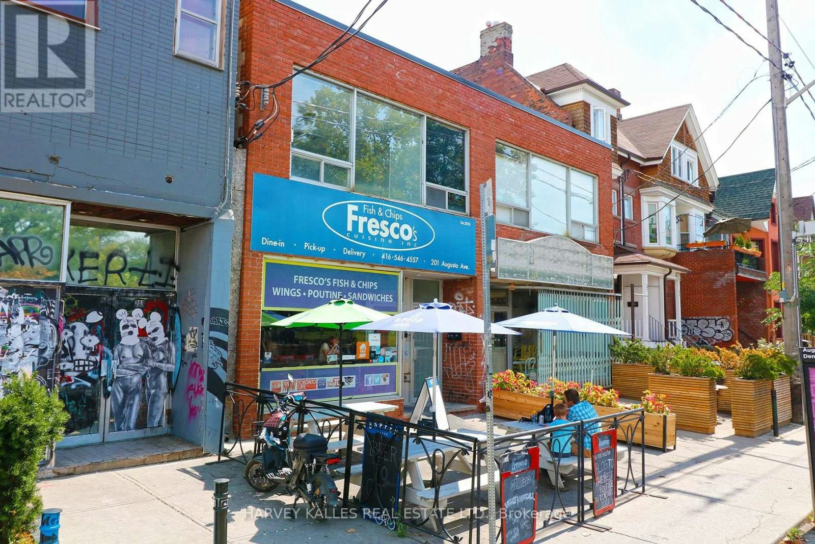 C-201 Augusta Avenue, Toronto, ON, M5T 2L4 - 2