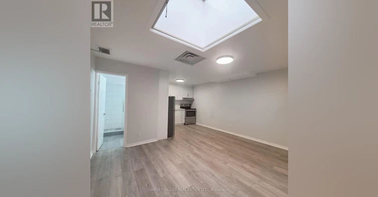 C-201 Augusta Avenue, Toronto, ON, M5T 2L4 - 5