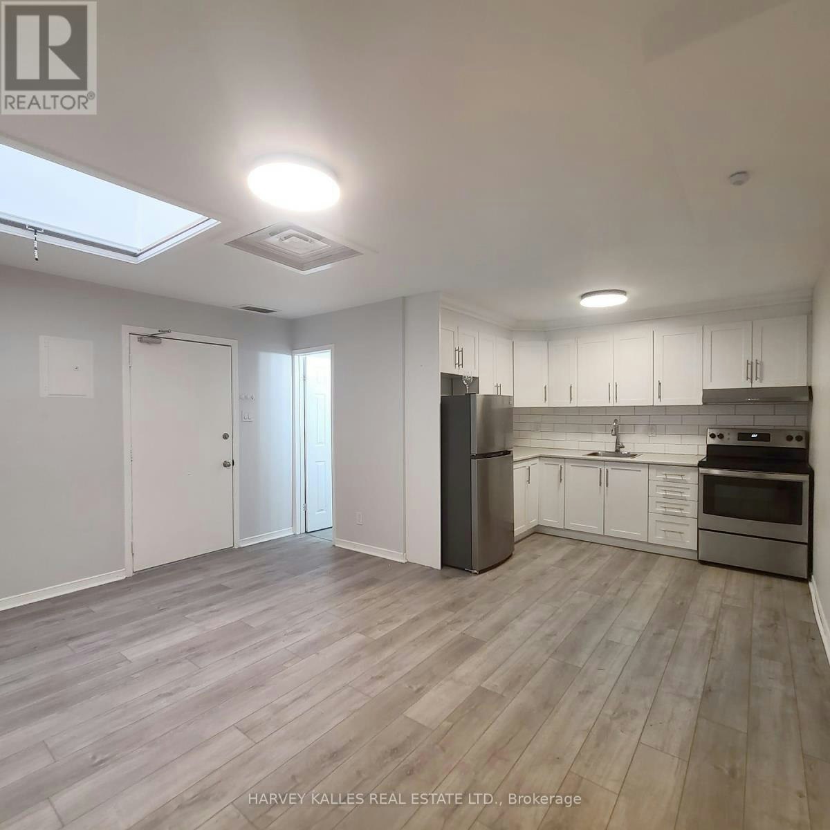 C-201 Augusta Avenue, Toronto, ON, M5T 2L4 - 3