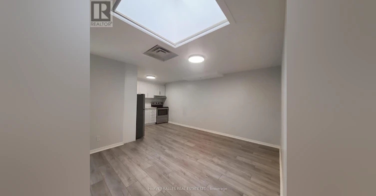 C-201 Augusta Avenue, Toronto, ON, M5T 2L4 - 4
