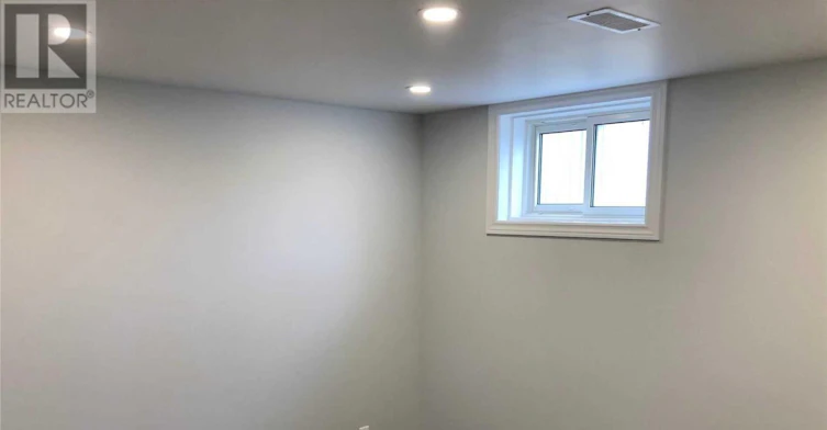 BSMT-30 Hazelnut Crescent, Toronto, ON, M2J 4W3 - 6