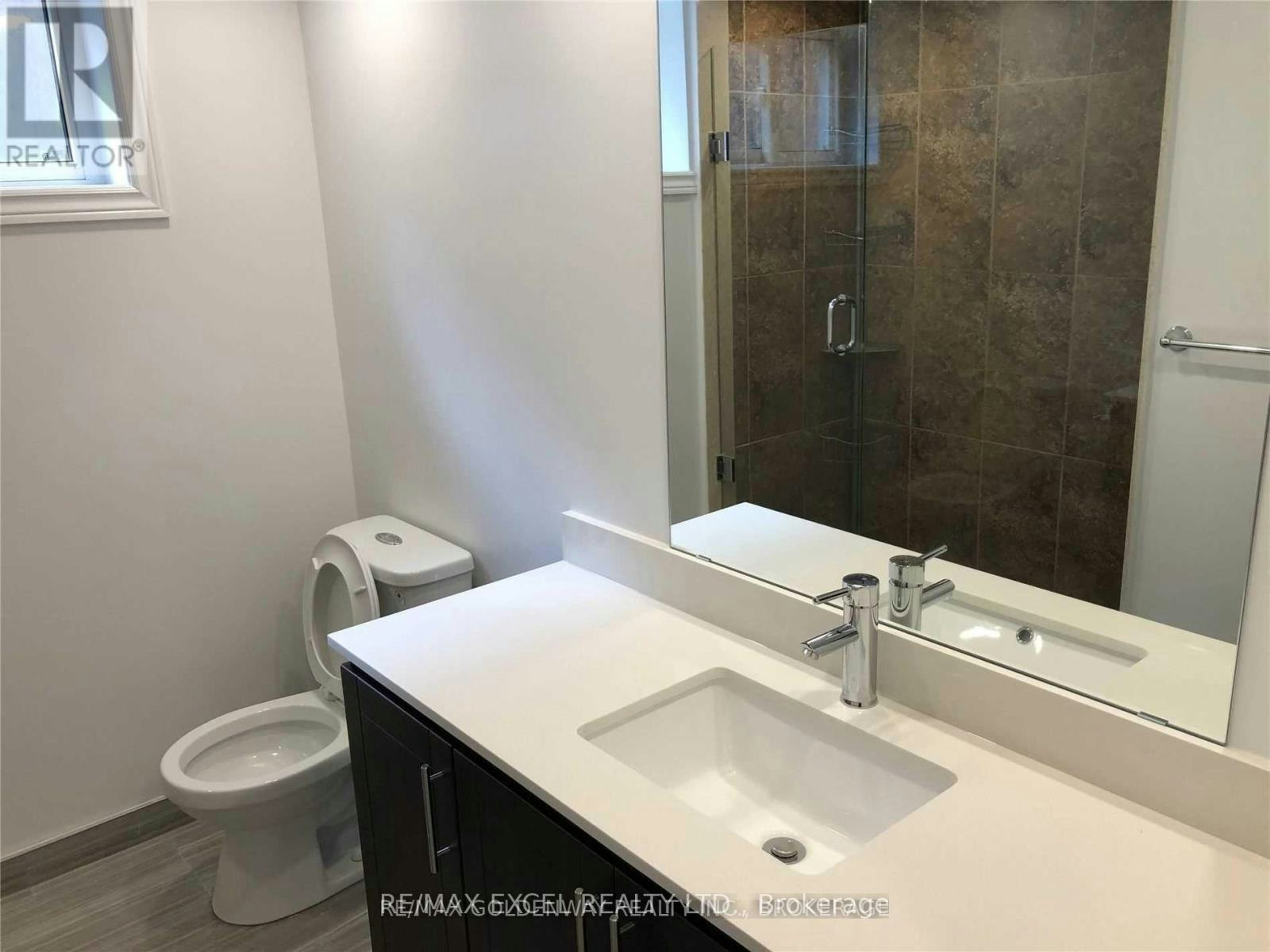 BSMT-30 Hazelnut Crescent, Toronto, ON, M2J 4W3 - 9