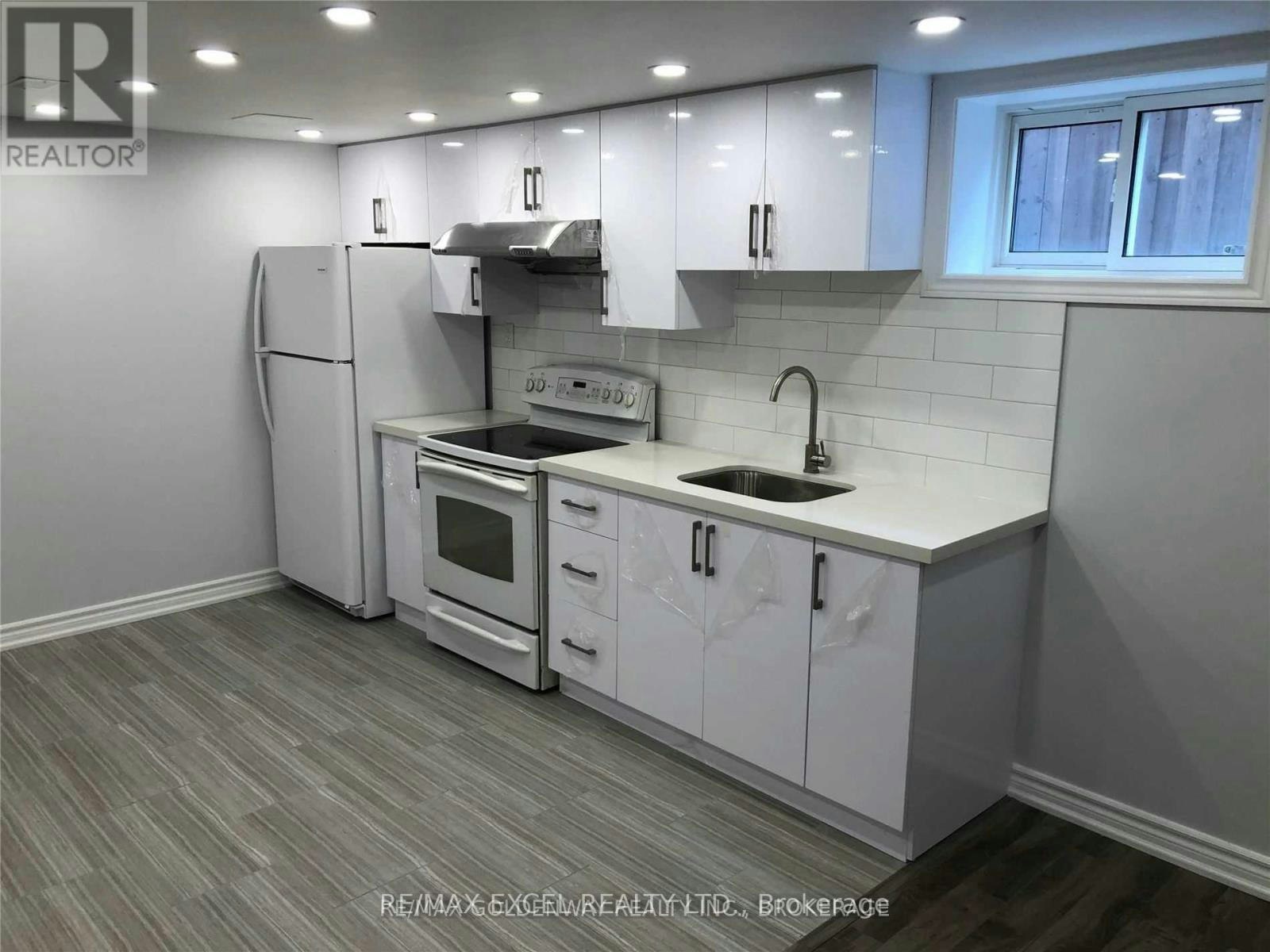 BSMT-30 Hazelnut Crescent, Toronto, ON, M2J 4W3 - 3