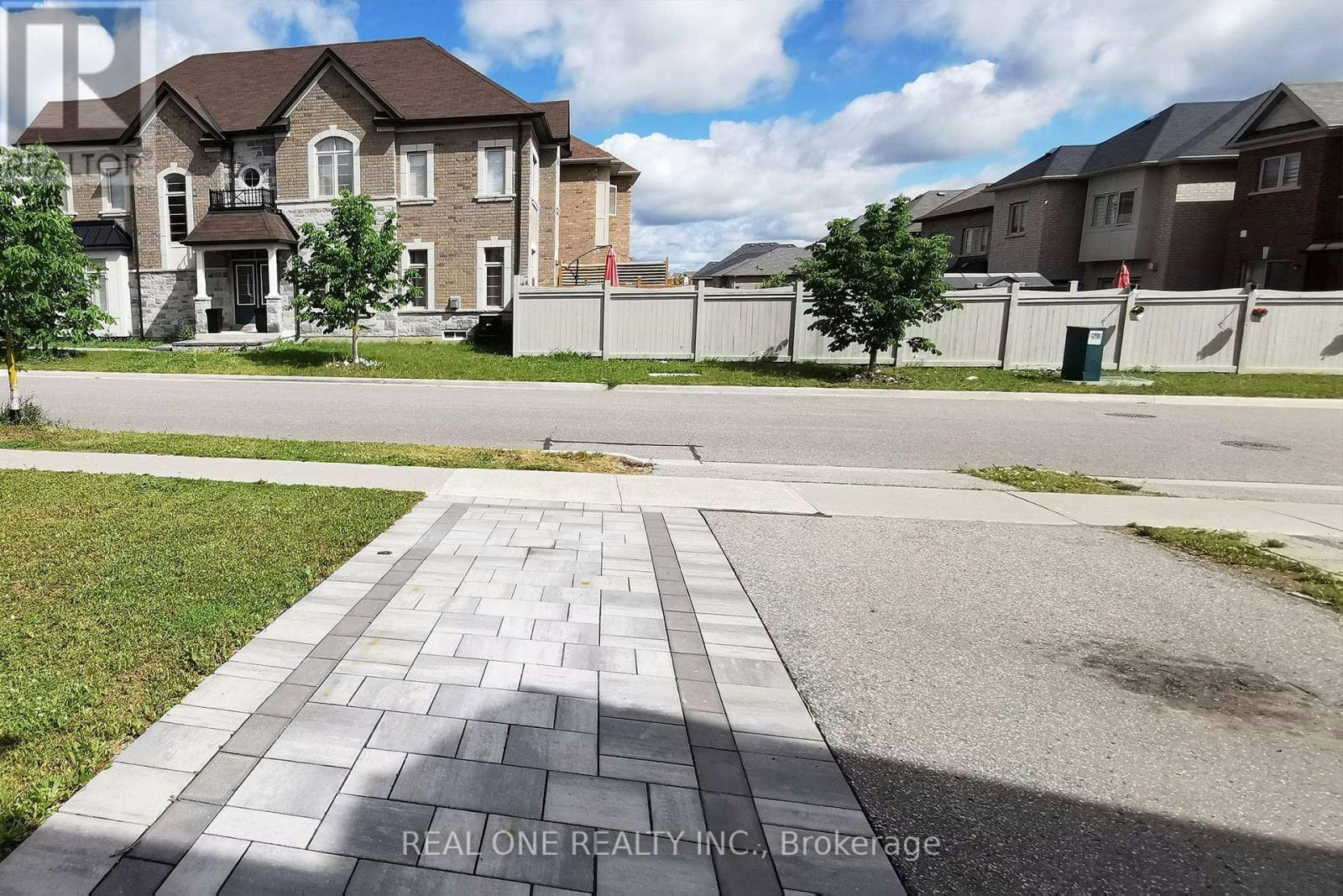 51 Kavanagh Avenue, East Gwillimbury, ON, L9N 0P5 - 5