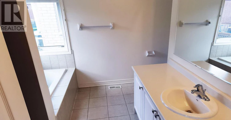 51 Kavanagh Avenue, East Gwillimbury, ON, L9N 0P5 - 30