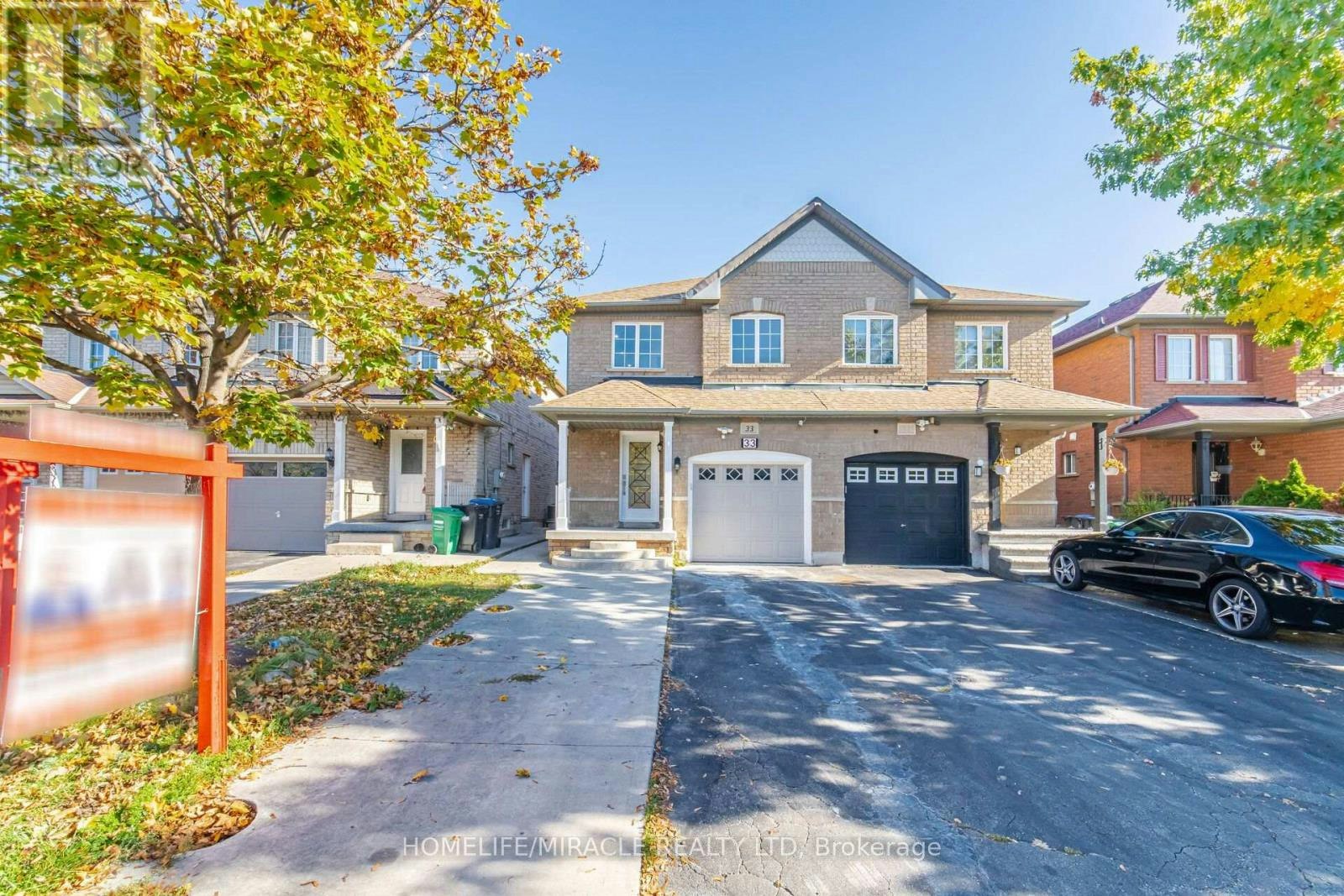 33 Ridgefield Court, Brampton, ON, L6P 1B4