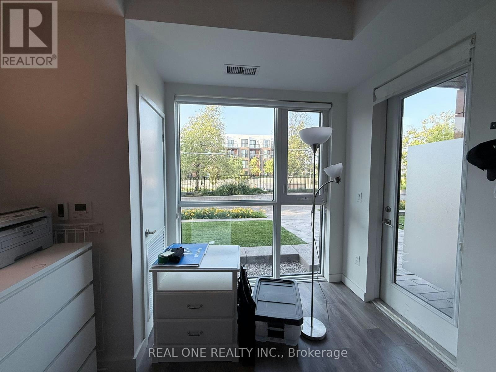 115-168 Sabina Drive, Oakville, ON, L6H 0W5 - 6