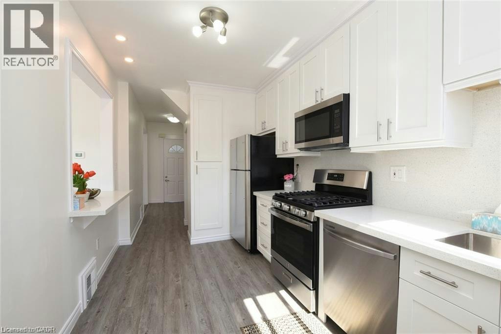 26 Fairview Avenue, Hamilton, ON, L8L 7B4 - 17
