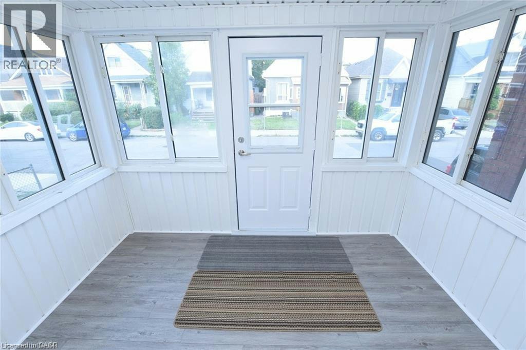 26 Fairview Avenue, Hamilton, ON, L8L 7B4 - 2