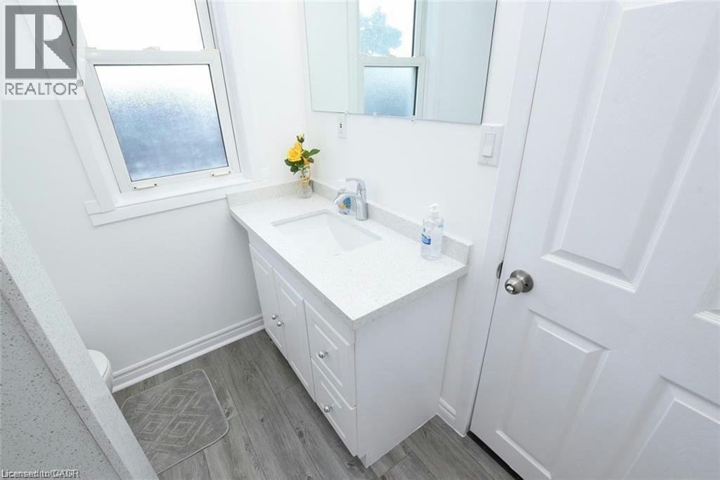 26 Fairview Avenue, Hamilton, ON, L8L 7B4 - 23