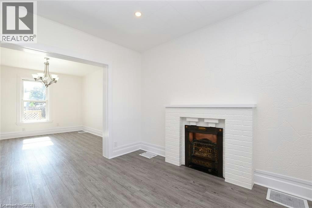 26 Fairview Avenue, Hamilton, ON, L8L 7B4 - 9