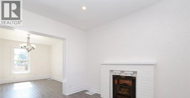 26 Fairview Avenue, Hamilton, ON, L8L 7B4 - 9