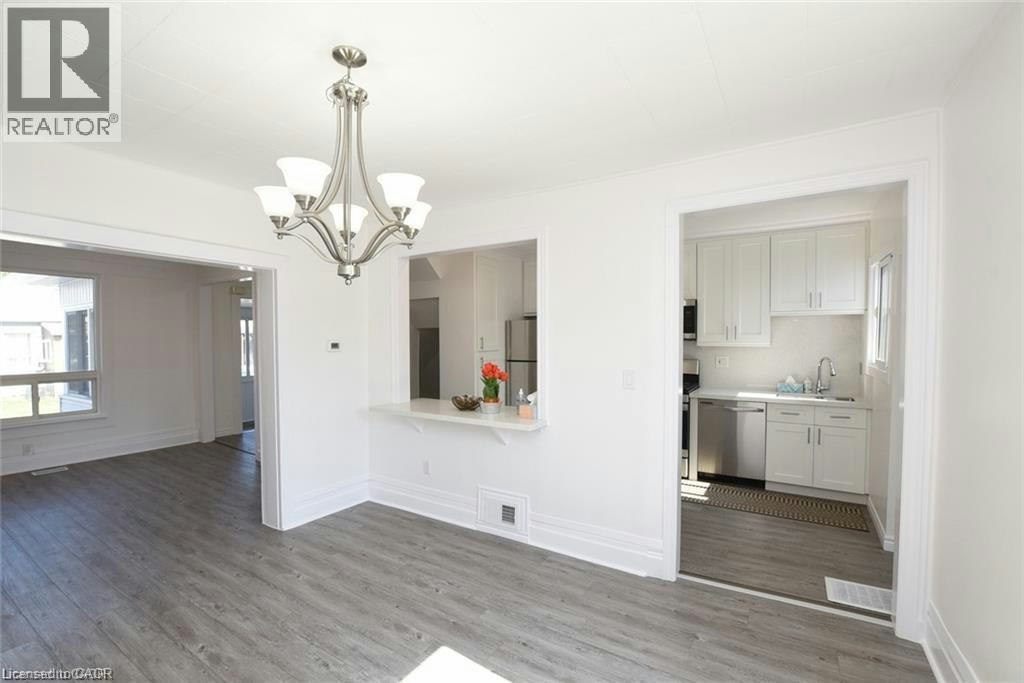26 Fairview Avenue, Hamilton, ON, L8L 7B4 - 12