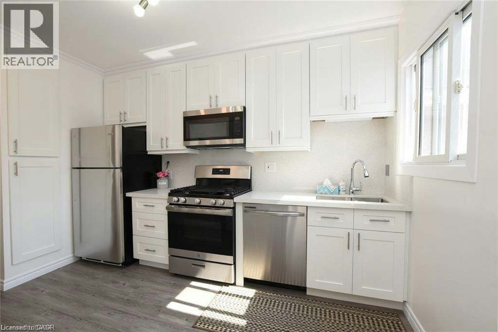 26 Fairview Avenue, Hamilton, ON, L8L 7B4 - 15